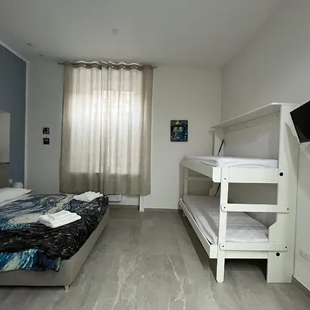Neapolis Francy Maradona Konukevi 4*